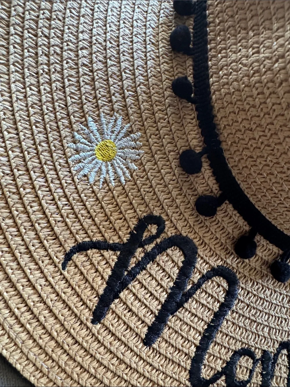 Wide Brim Straw Sun Hat with 'Mommy' Script & Daisy Embroidery One Size NEW